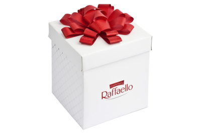 Kaszerowane pudełko z mikrofali na słodycze